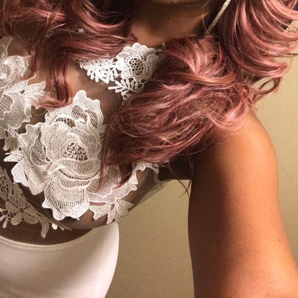 Lace pants suit - Picture 3 of 3